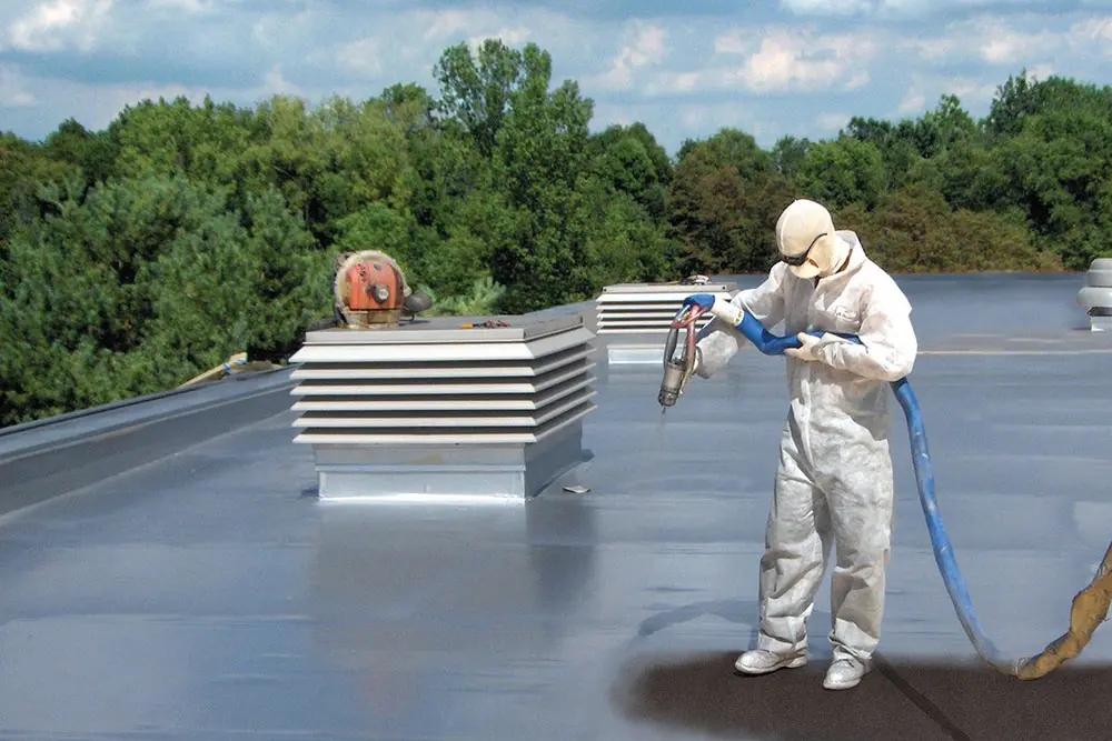 работы по гидроизоляции плоской кровли.jpg